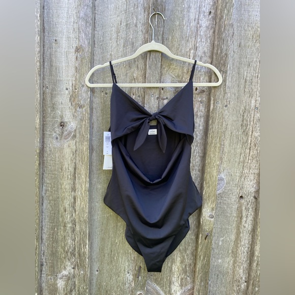 ARITZIA WILFRED NWTs noe bodysuit black size large tie-front cut out design - Picture 4 of 11